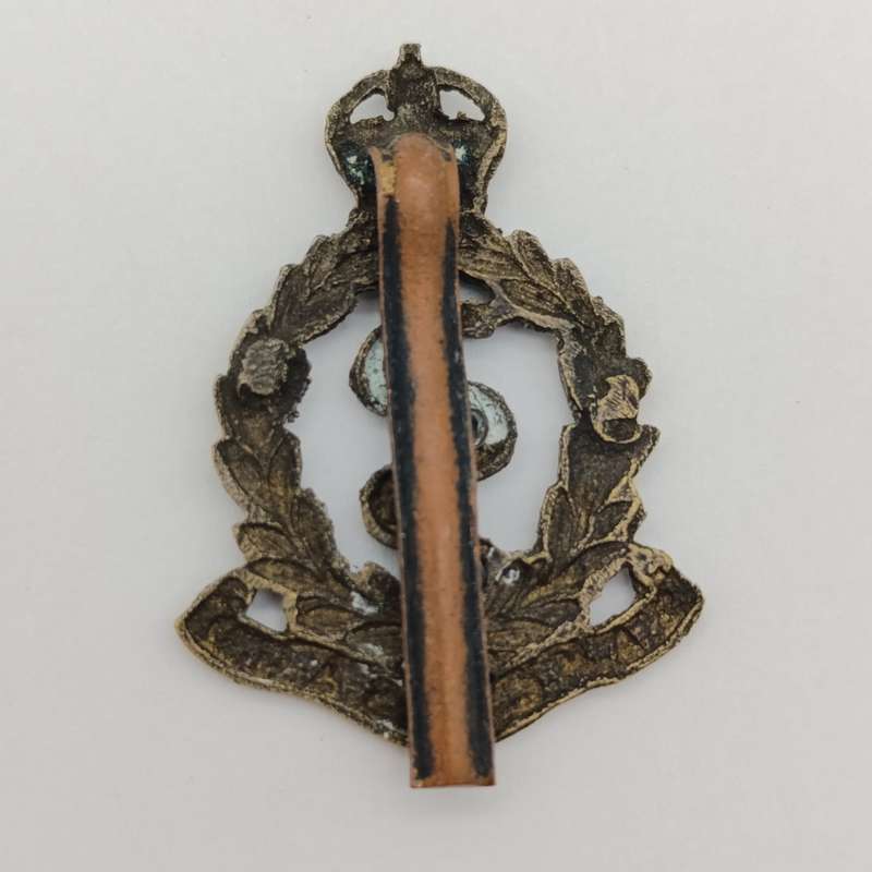 WW2 SA Medical corps beret badge with slide