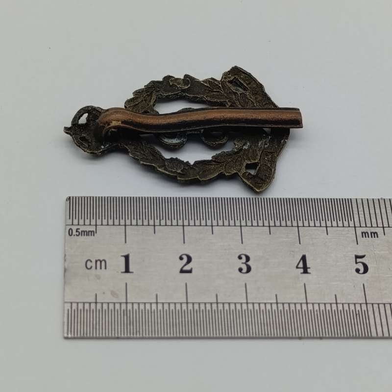 WW2 SA Medical corps beret badge with slide