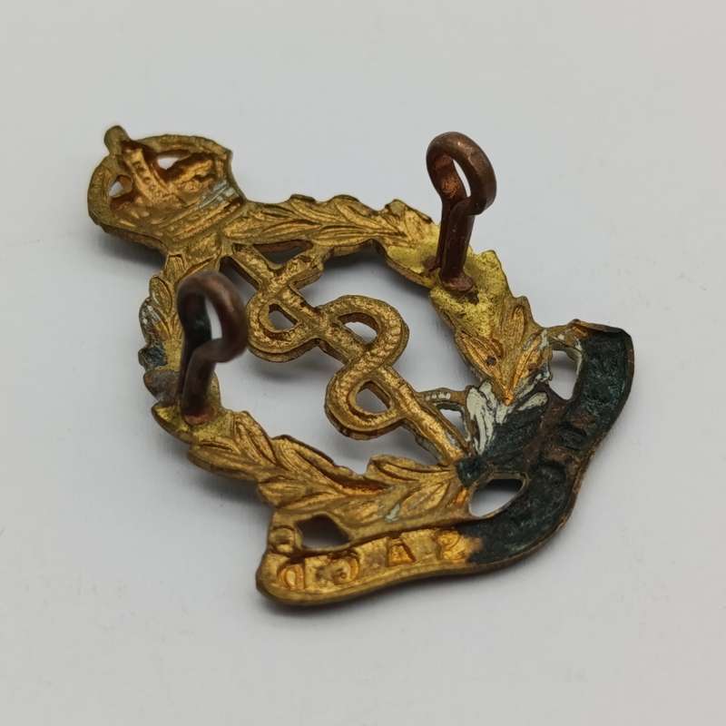 WW2 SA Medical Corps beret?collar badge