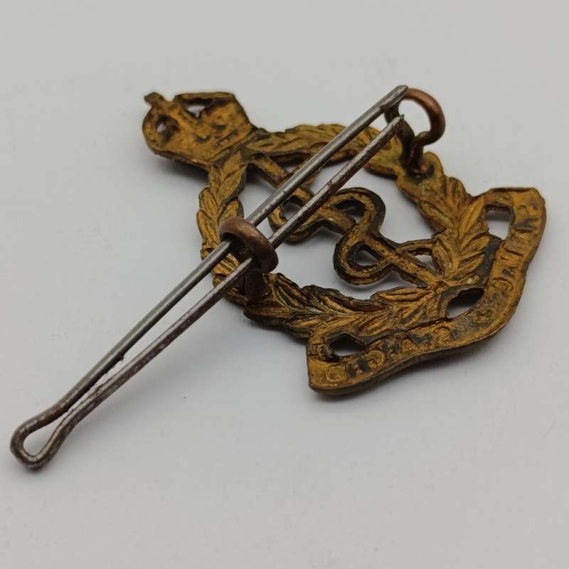 WW2 SA Medical Corps beret/collar badge