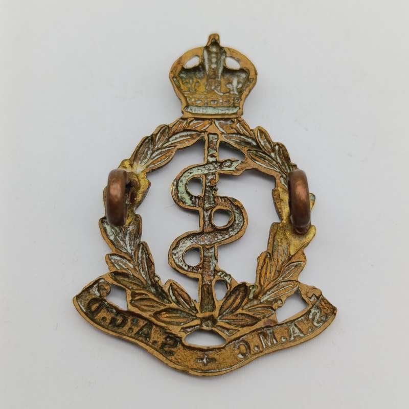 WW2 SA Medical Corps beret?collar badge