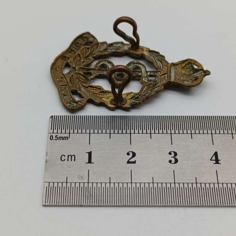 WW2 SA Medical Corps beret?collar badge