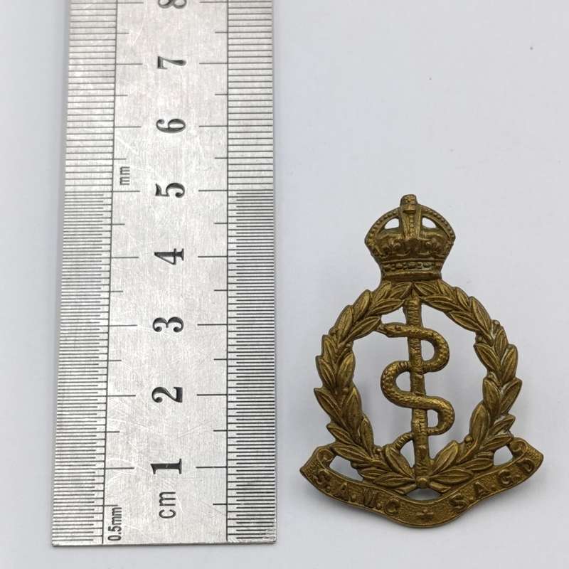 WW2 SA Medical Corps beret/collar badge