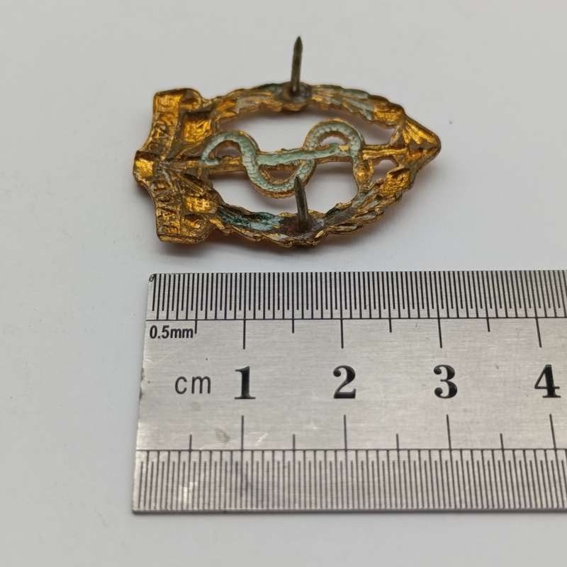 SA Medical Corps cap and collar badges set