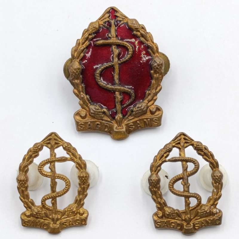 SA Medical Corps cap and collar badges set