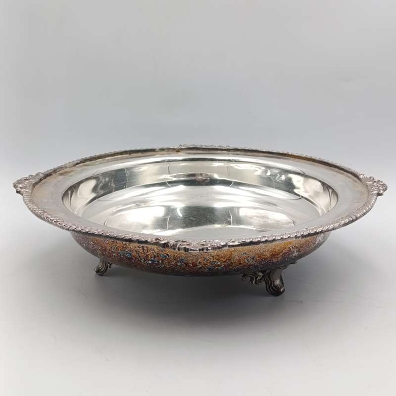 Vintage silverplated serving dish with lid