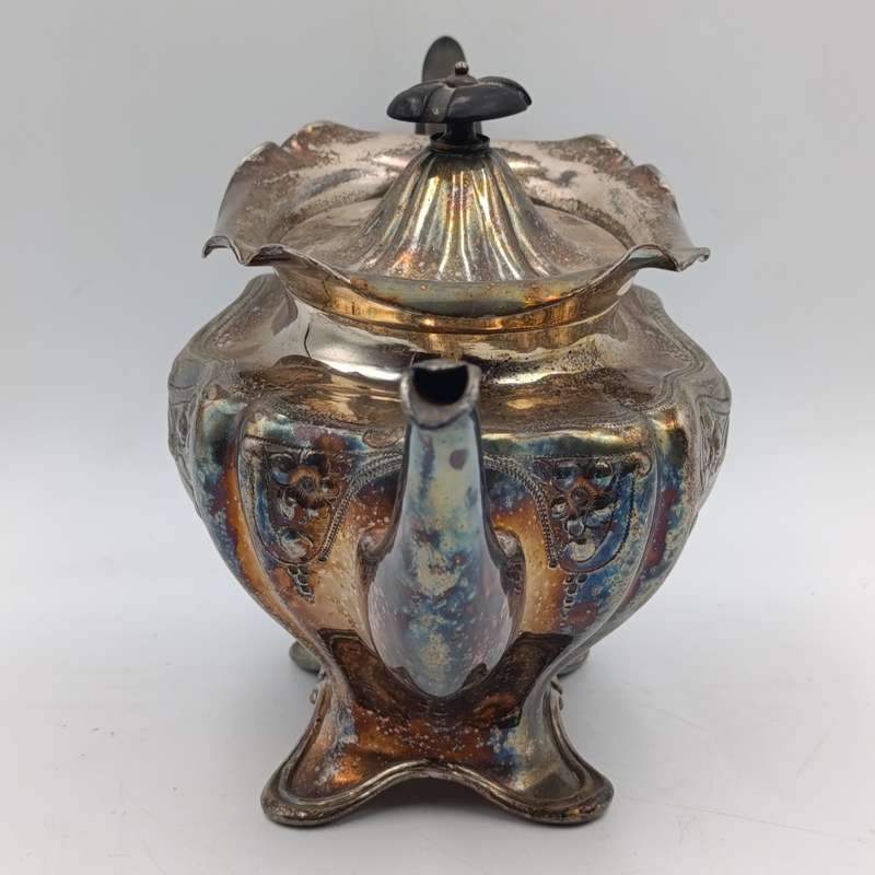 Vintage silverplated teapot with milk jug