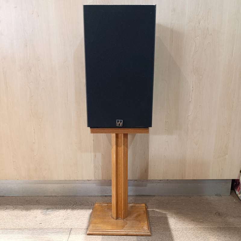 Pair of Wharfedale Speakers on stands - 100x / 8 ohms - working