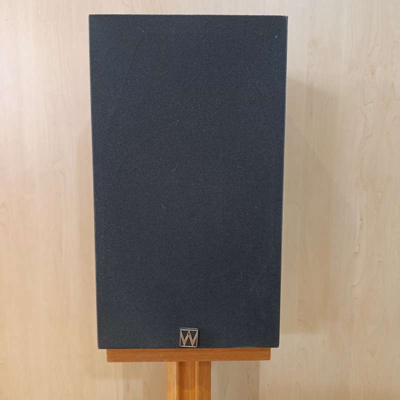 Pair of Wharfedale Speakers on stands - 100x / 8 ohms - working