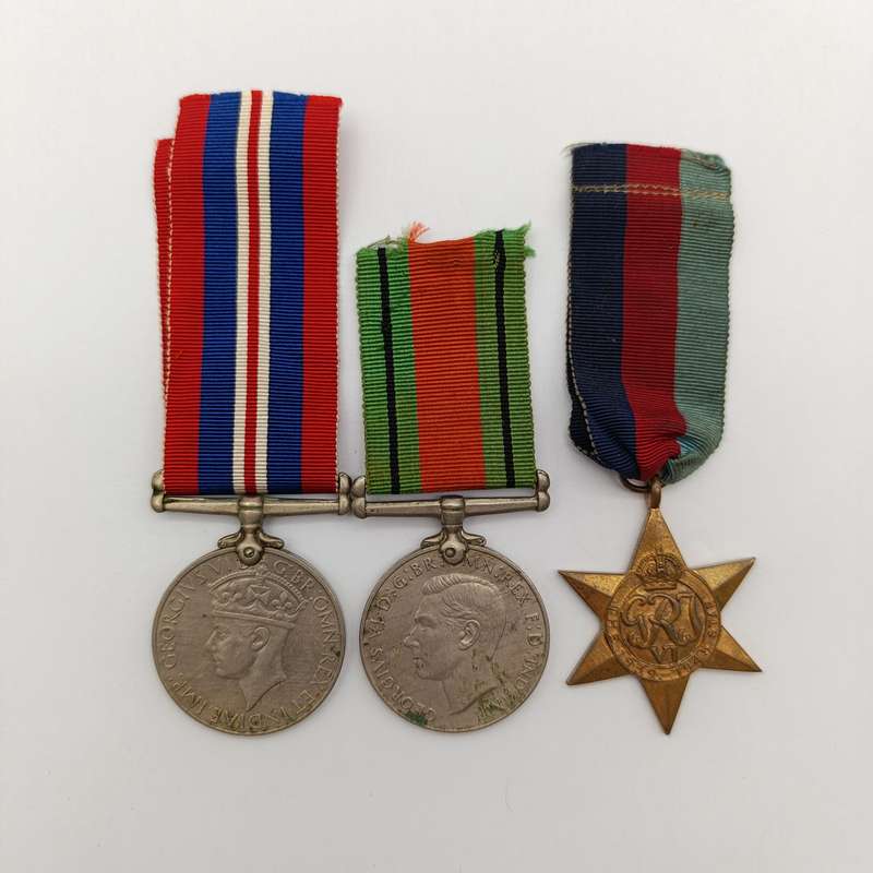 Set of 3 WW2 medals issued to C287177 J-Louw
