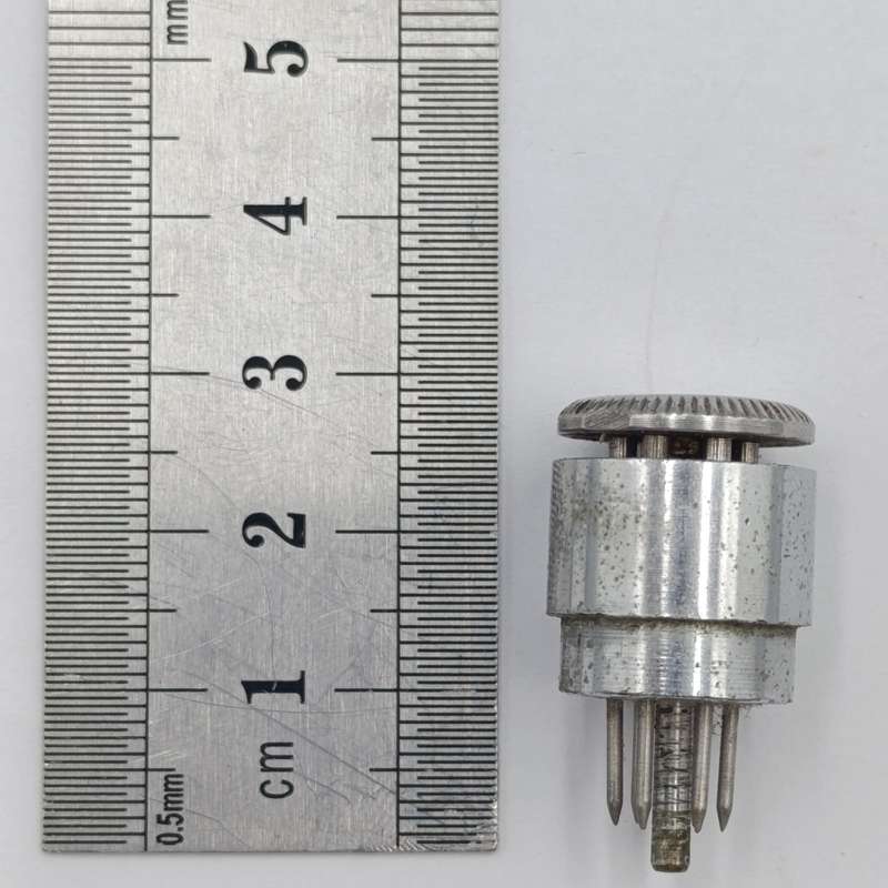 BCG Vaccine Heaf Gun - antique item to do vaccination - Lots of spare needles