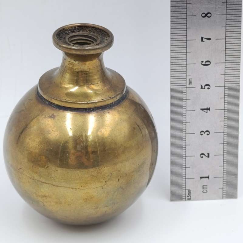 Lot of 4 vintage brass bed post tops