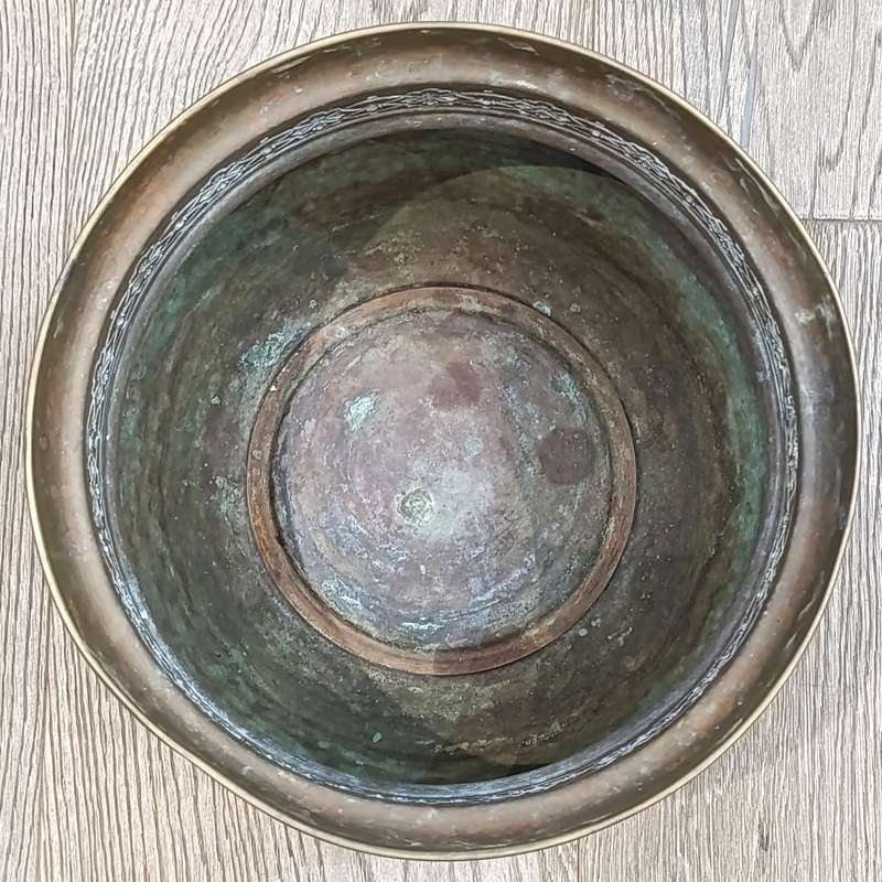 Antique English brass planter with Lion's Head handles