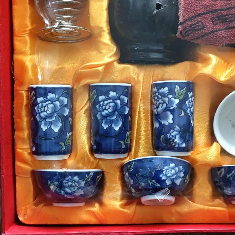 Vintage Chinese Gong Fu Tea Service unused and unopened