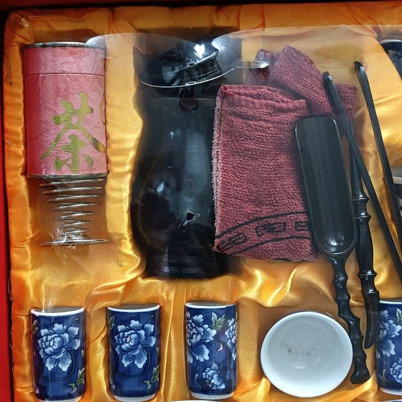 Vintage Chinese Gong Fu Tea Service unused and unopened