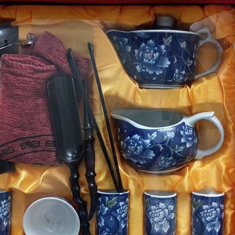 Vintage Chinese Gong Fu Tea Service unused and unopened