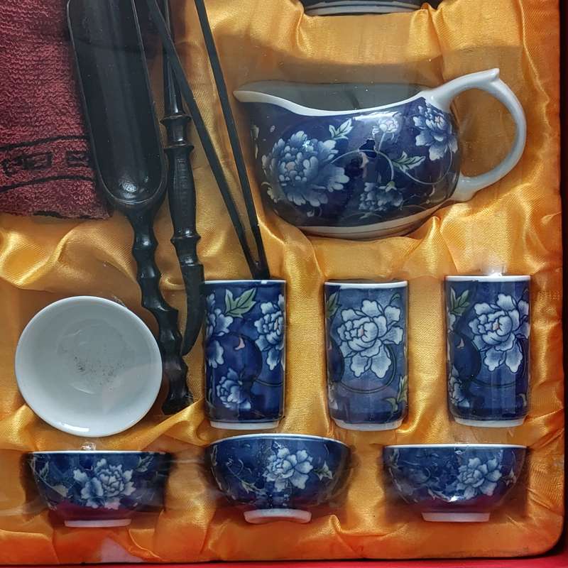 Vintage Chinese Gong Fu Tea Service unused and unopened