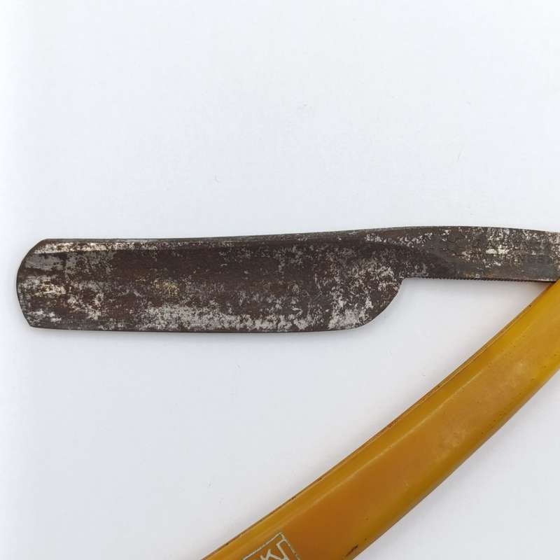 JA Henckels Vintage Straight Razor - Bit of rust otherwise still excellent