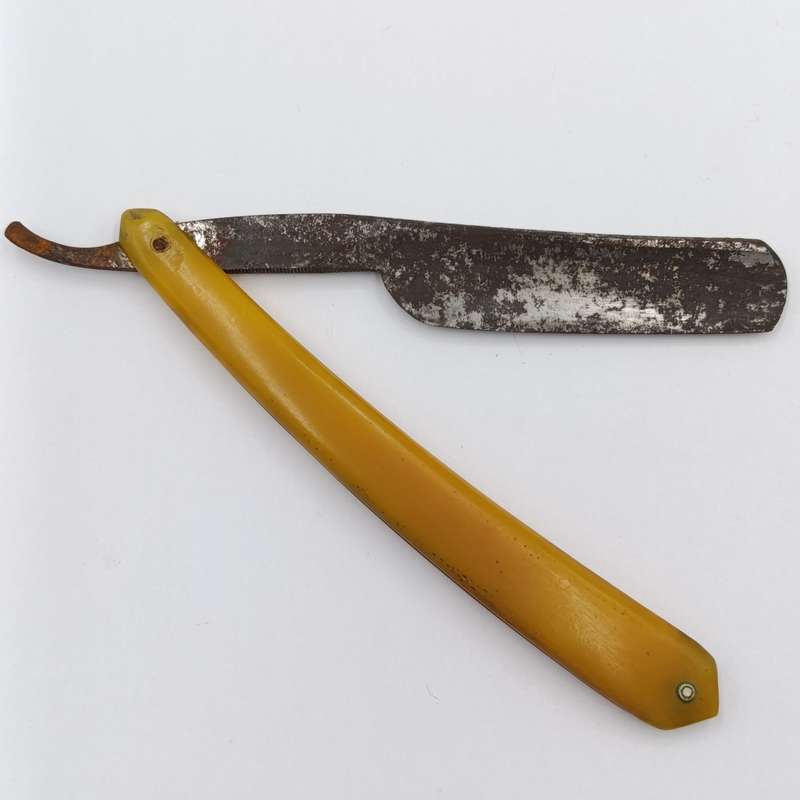 JA Henckels Vintage Straight Razor - Bit of rust otherwise still excellent