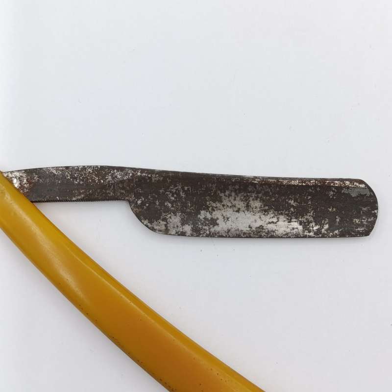 JA Henckels Vintage Straight Razor - Bit of rust otherwise still excellent