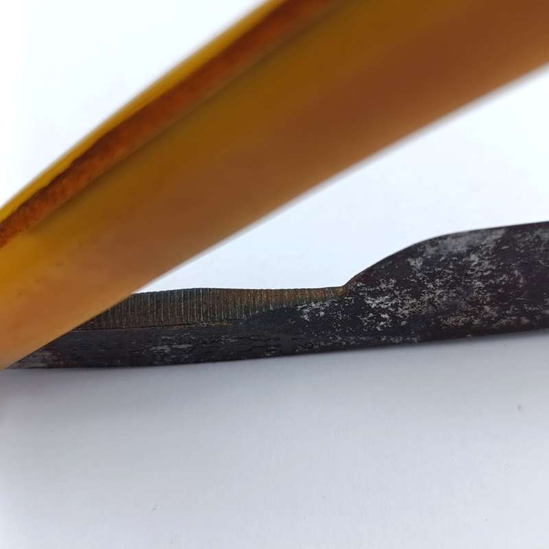 JA Henckels Vintage Straight Razor - Bit of rust otherwise still excellent