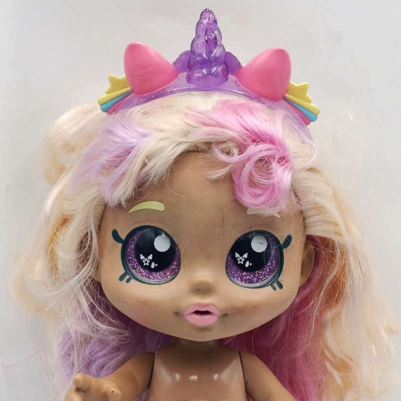Kindi Kids Fun Time Friends Mystabella bobble head doll with headband