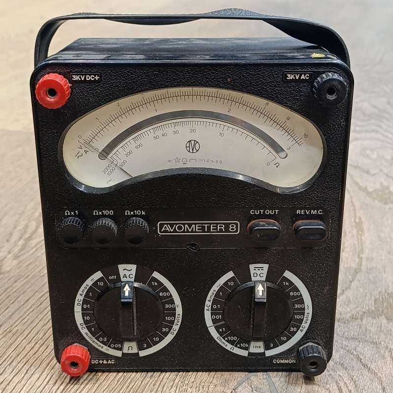 Vintage Universal Avo Meter model 8 in case