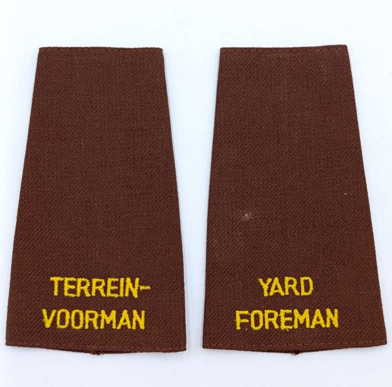 Pair of SA Railways Yard Foreman rank epaulettes