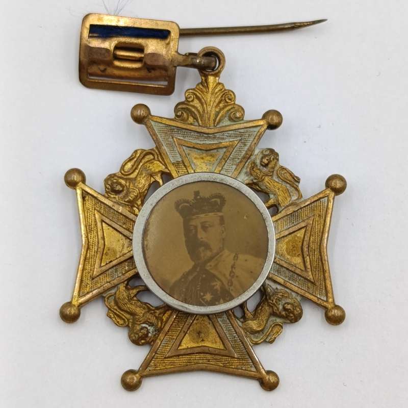 Vintage Edward 7 pin medallion - 1902 - unusual and rarely seen