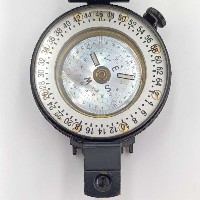 Vintage M73 compass made in UK - in original leather case - working