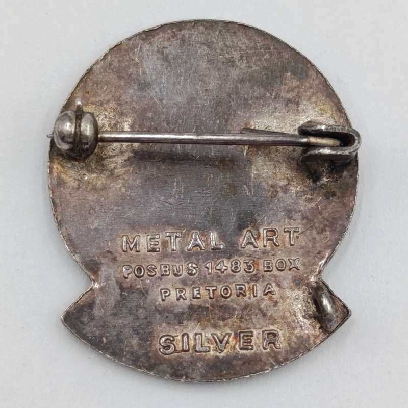Ontdekkers Hospital silver badge plus nameplate Sister AC Erasmus