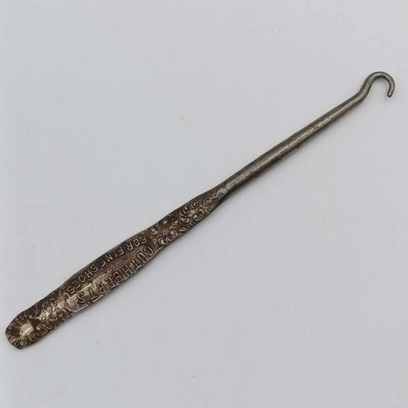 Vintage Cuthberts shoelace puller