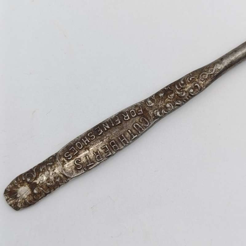 Vintage Cuthberts shoelace puller