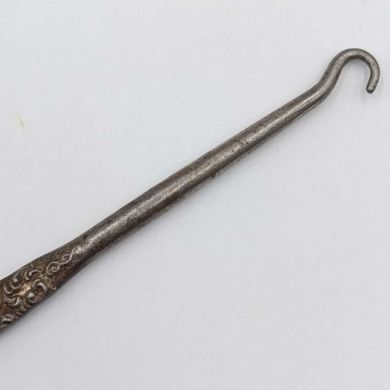 Vintage Cuthberts shoelace puller