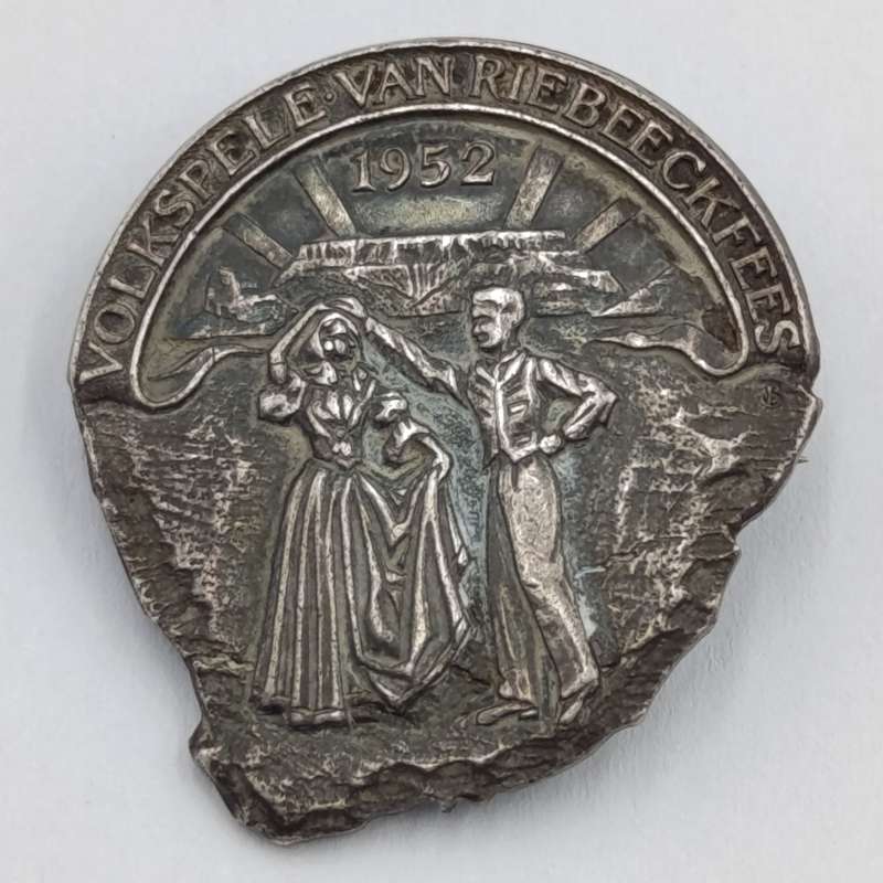 Pair of sterling silver Volkspele brooches plus R10 donation brooch