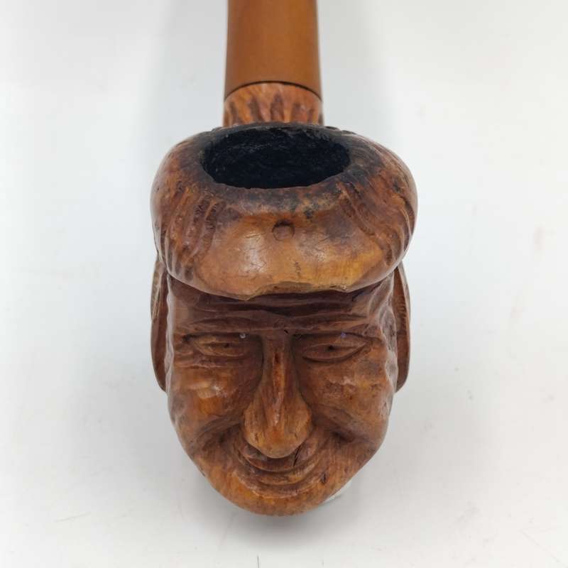 Handcarved Italian pipe - Genuine Briar - small chip on cap
