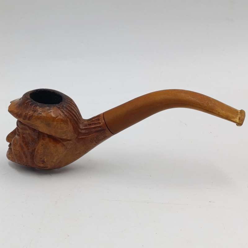 Handcarved Italian pipe - Genuine Briar - small chip on cap