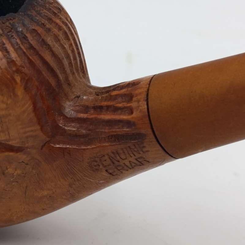 Handcarved Italian pipe - Genuine Briar - small chip on cap