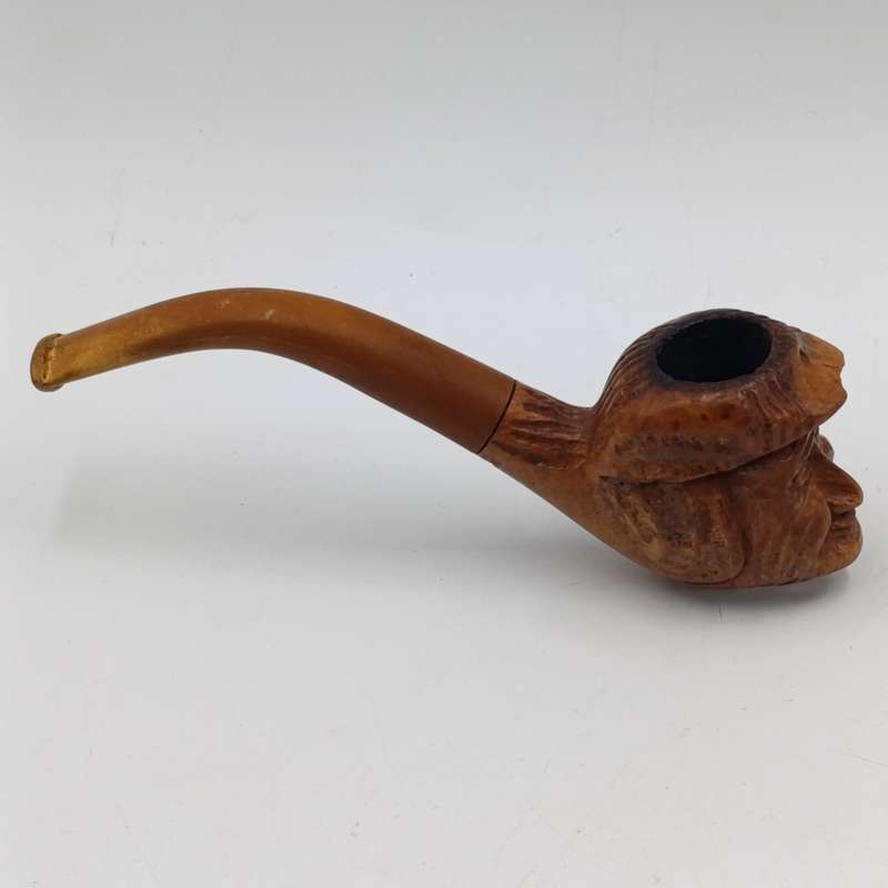 Handcarved Italian pipe - Genuine Briar - small chip on cap