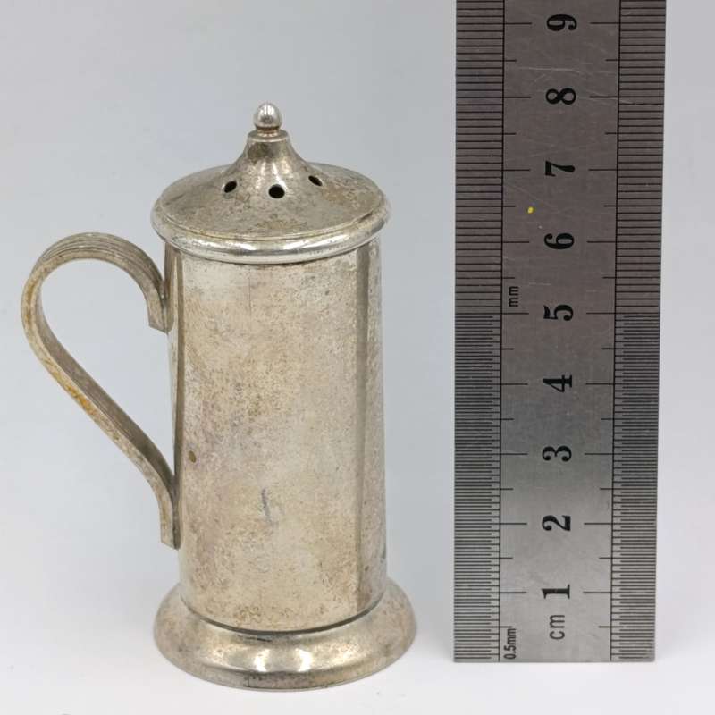 Pair of Italian vintage silverplated salt and pepper shakers - still with inners