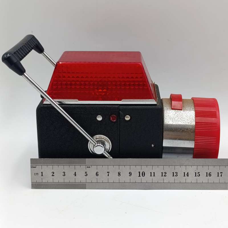 Parrot vintage emergency light