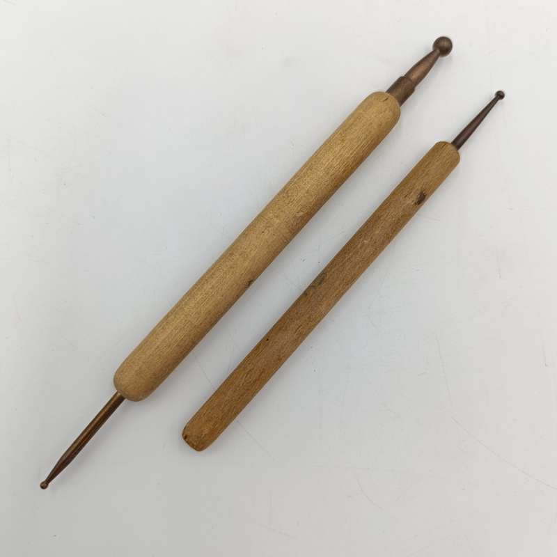 Lot of vintage clay modelling tools in pouch
