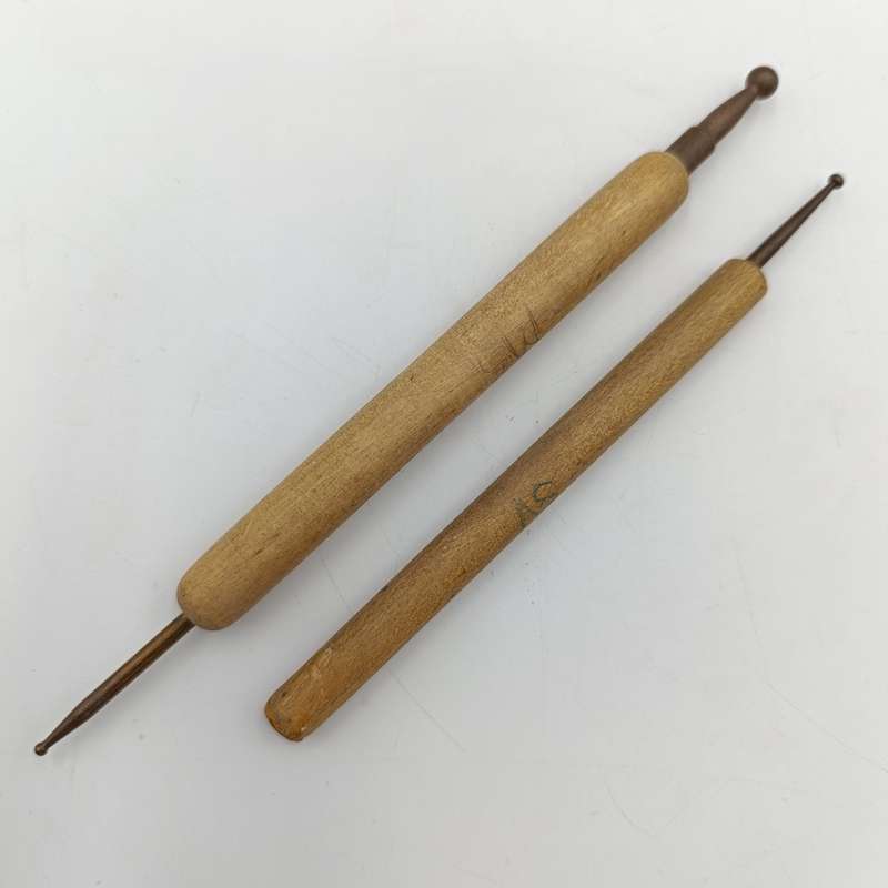 Lot of vintage clay modelling tools in pouch