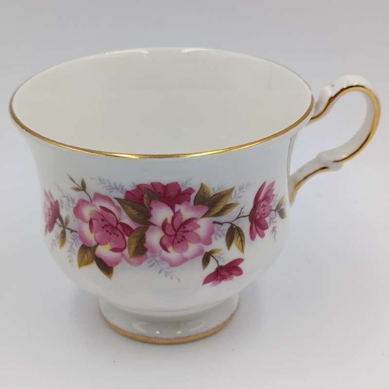 Vintage Queen Anne porcelain duo