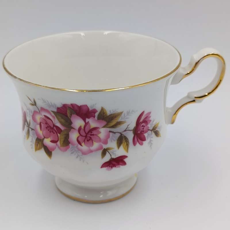 Vintage Queen Anne porcelain duo