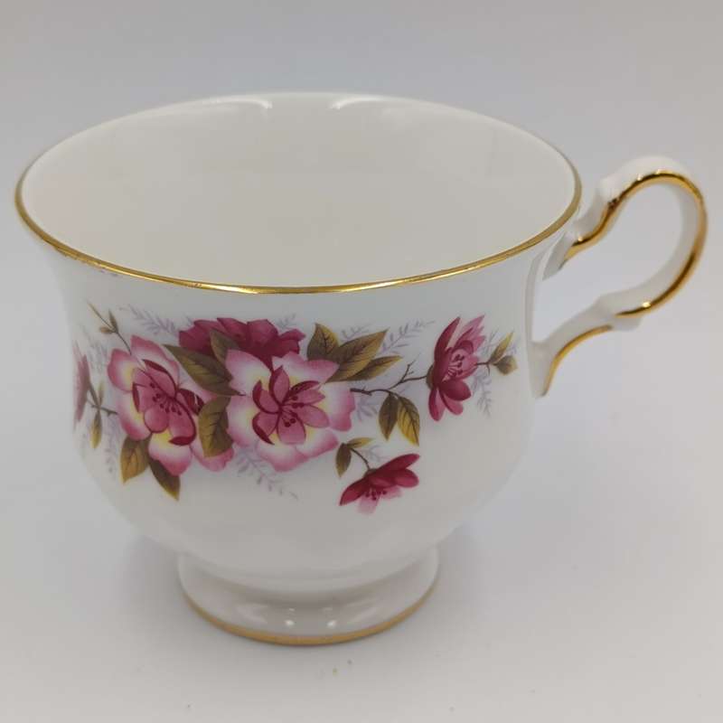 Vintage Queen Anne porcelain duo