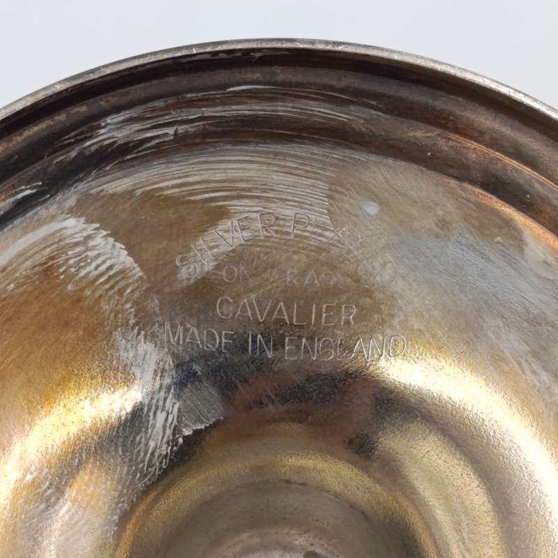 Pair of 1977 The Queen's silver jubilee silverplated goblets