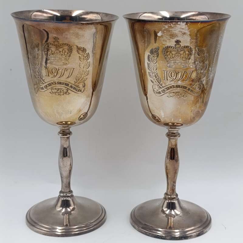 Pair of 1977 The queen's silver jubilee silverplated goblets