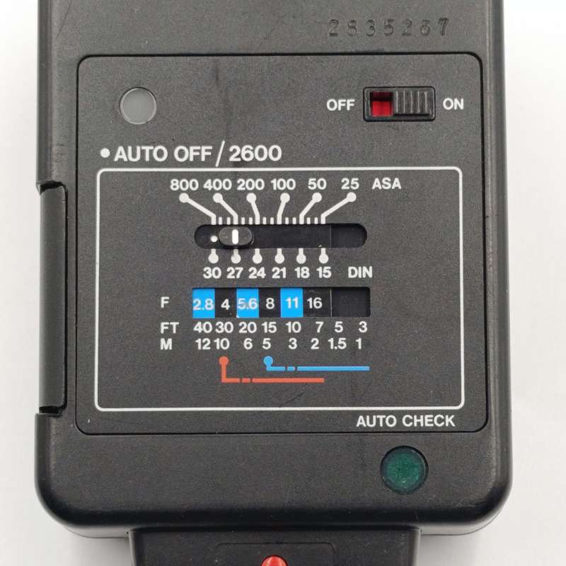 Vintage Vivitar Auto 2600 camera flash - working