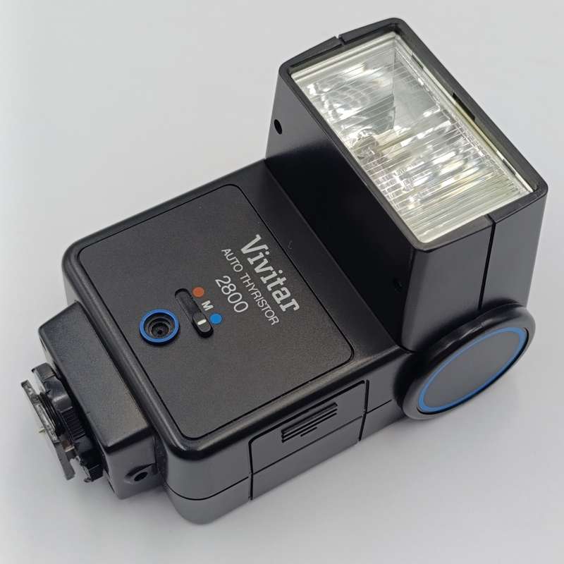 Vintage Vivitar Auto Thyristor 2800 camera flash - working